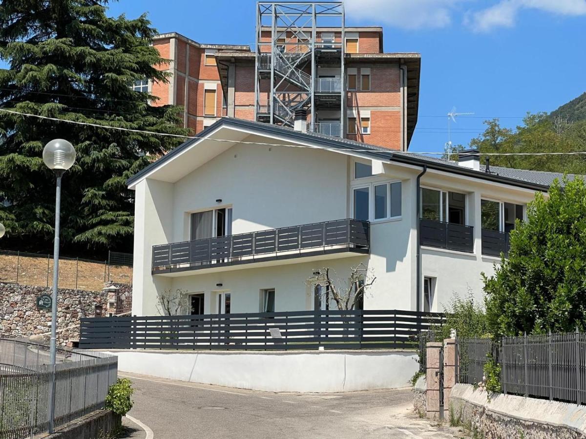 Garda 33_4 One Bedroom In * Caprino Veronese